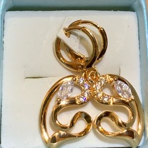 18K gold and mother and child drop earrings